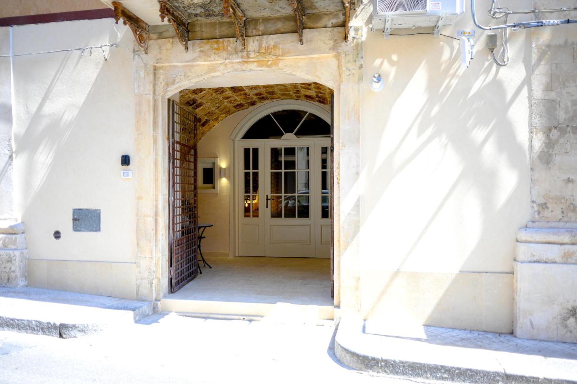 La Grotta, Luxury Suite & Spa Noto Dış mekan fotoğraf
